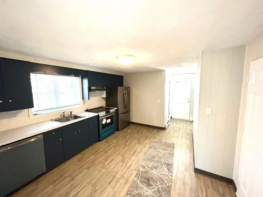 2 bed, 1 bath apartment for rent at 34 Sunyside Ave Unit 1, Winthrop — photo 8 of 15