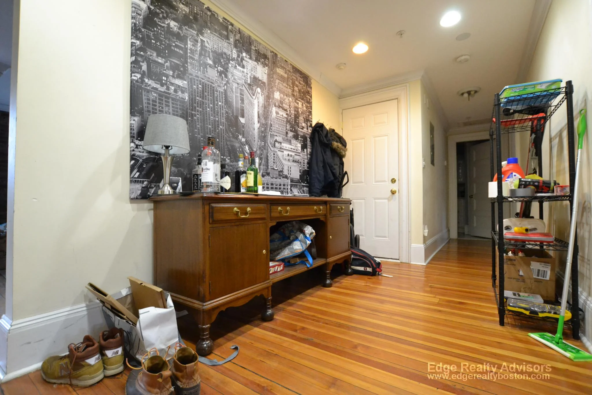 4 bed, 2 bath apartment for rent at 34 Sutherland Rd Unit 2, Brighton — photo 5 of 10