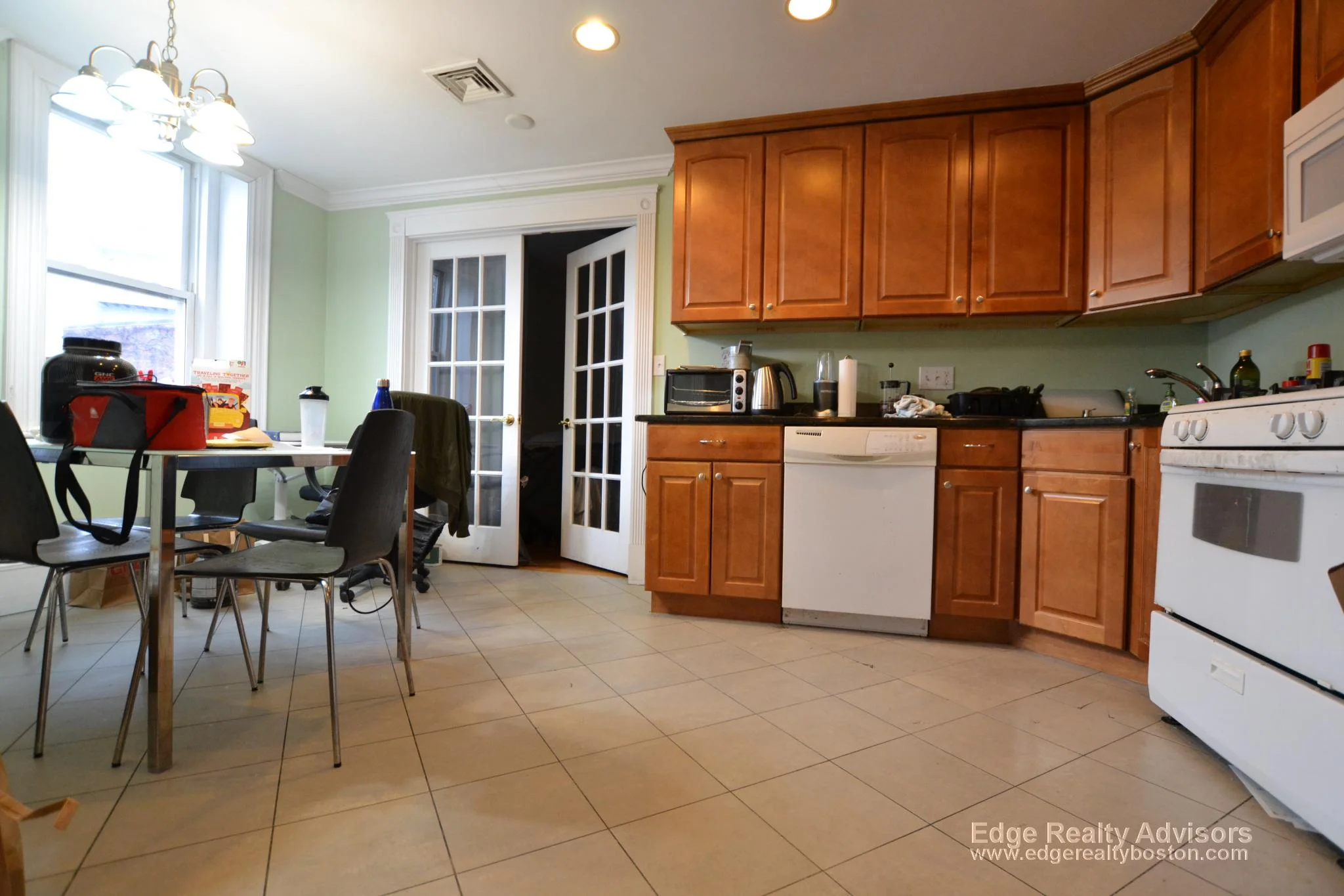 4 bed, 2 bath apartment for rent at 34 Sutherland Rd Unit 2, Brighton