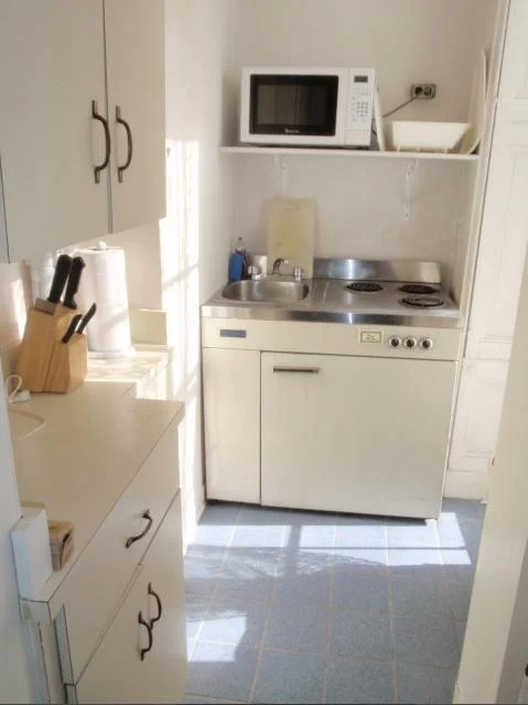 Studio bed, 1 bath apartment for rent at 34 Temple St Unit 3, Beacon Hill — photo 4 of 4
