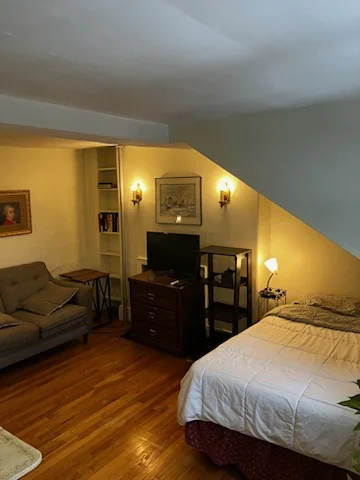 Studio bed, 1 bath apartment for rent at 34 Temple St Unit 8, Beacon Hill — photo 2 of 6
