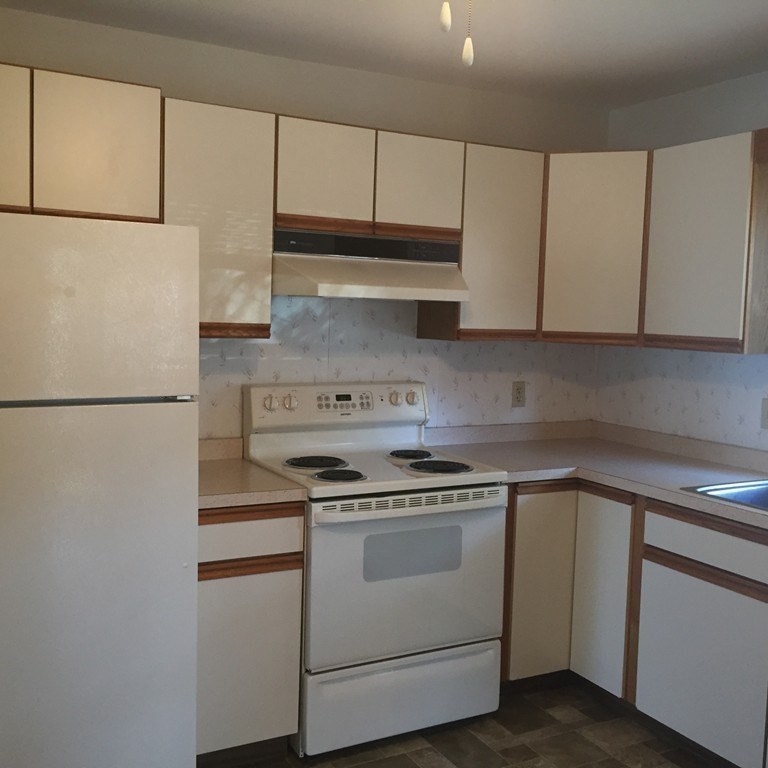 2 bed, 1 bath apartment for rent at 34 Ten Hills Rd Unit 2, Ten Hills — photo 5 of 15