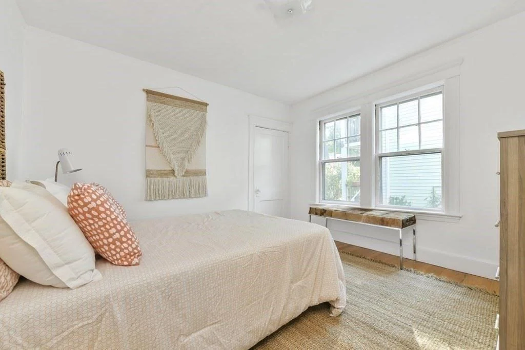 2 bed, 1 bath apartment for rent at 34 Thingvalla Ave Unit 0, Cambridge — photo 8 of 12