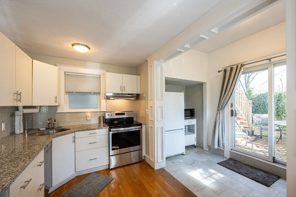 1 bed, 1 bath apartment for rent at 34 Thorndike Unit 34, Davis Square — photo 3 of 10