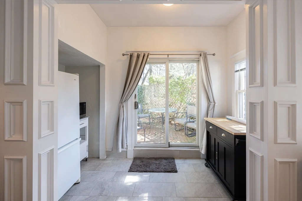 1 bed, 1 bath apartment for rent at 34 Thorndike Unit 34, Davis Square — photo 4 of 10