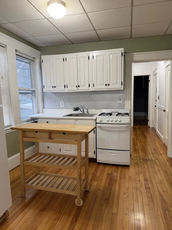 1 bed, 1 bath apartment for rent at 34 Titcomb Unit 2, Newburyport — photo 5 of 9