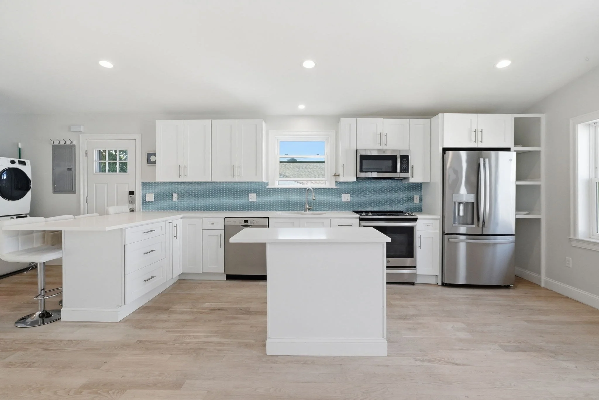 2 bed, 2 bath apartment for rent at 34 Underhill St Unit 4, Winthrop Beach