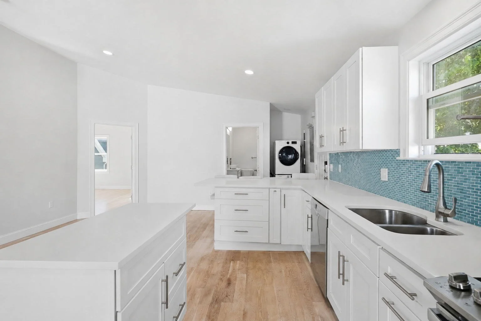 2 bed, 2 bath apartment for rent at 34 Underhill St Unit 4, Winthrop Beach — photo 4 of 17