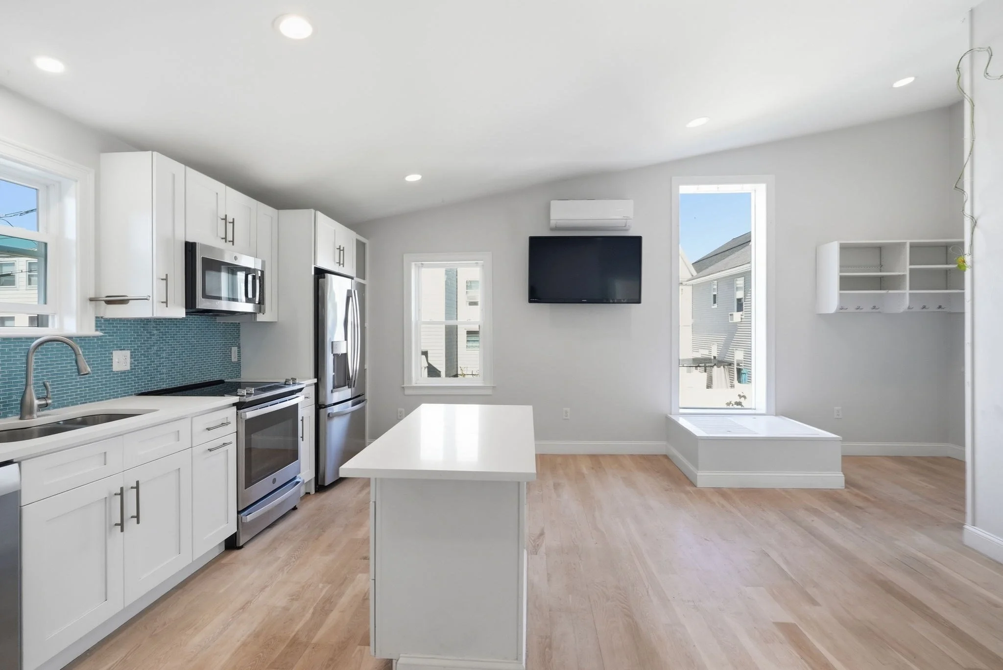 2 bed, 2 bath apartment for rent at 34 Underhill St Unit 4, Winthrop Beach — photo 6 of 17