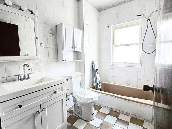 4 bed, 2 bath apartment for rent at 34 Upland Rd Unit 2, Belmont — photo 7 of 12