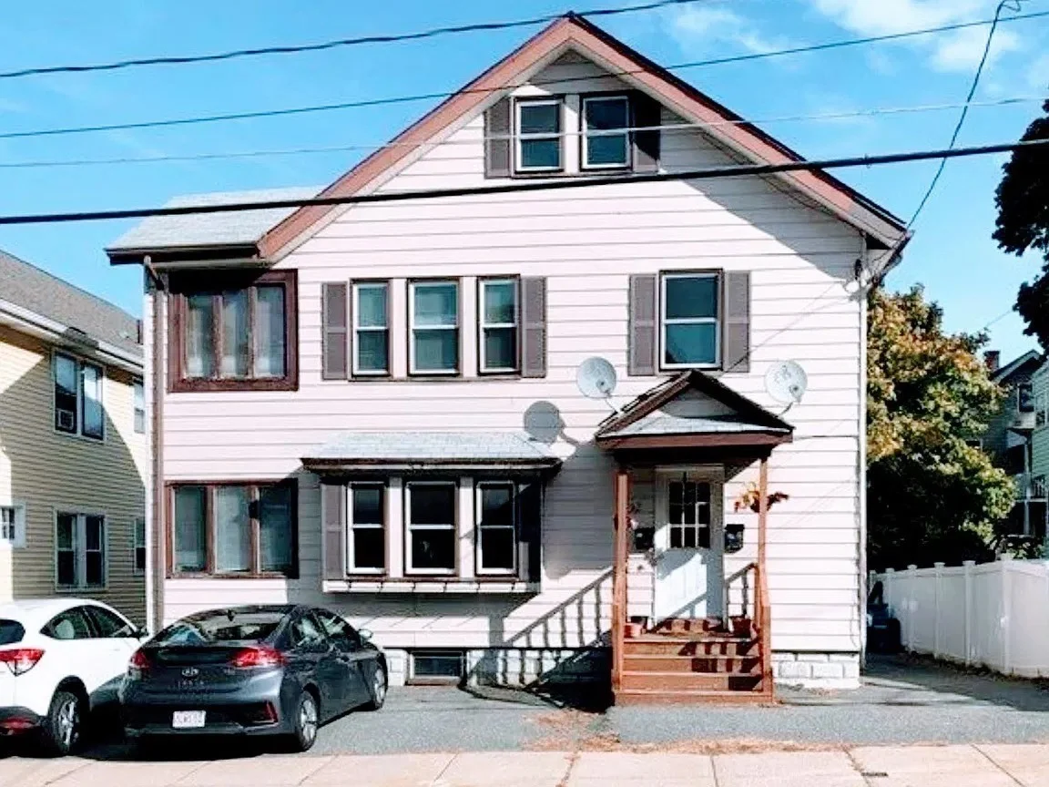 4 bed, 2 bath apartment for rent at 34 Upland Rd Unit 2, Belmont