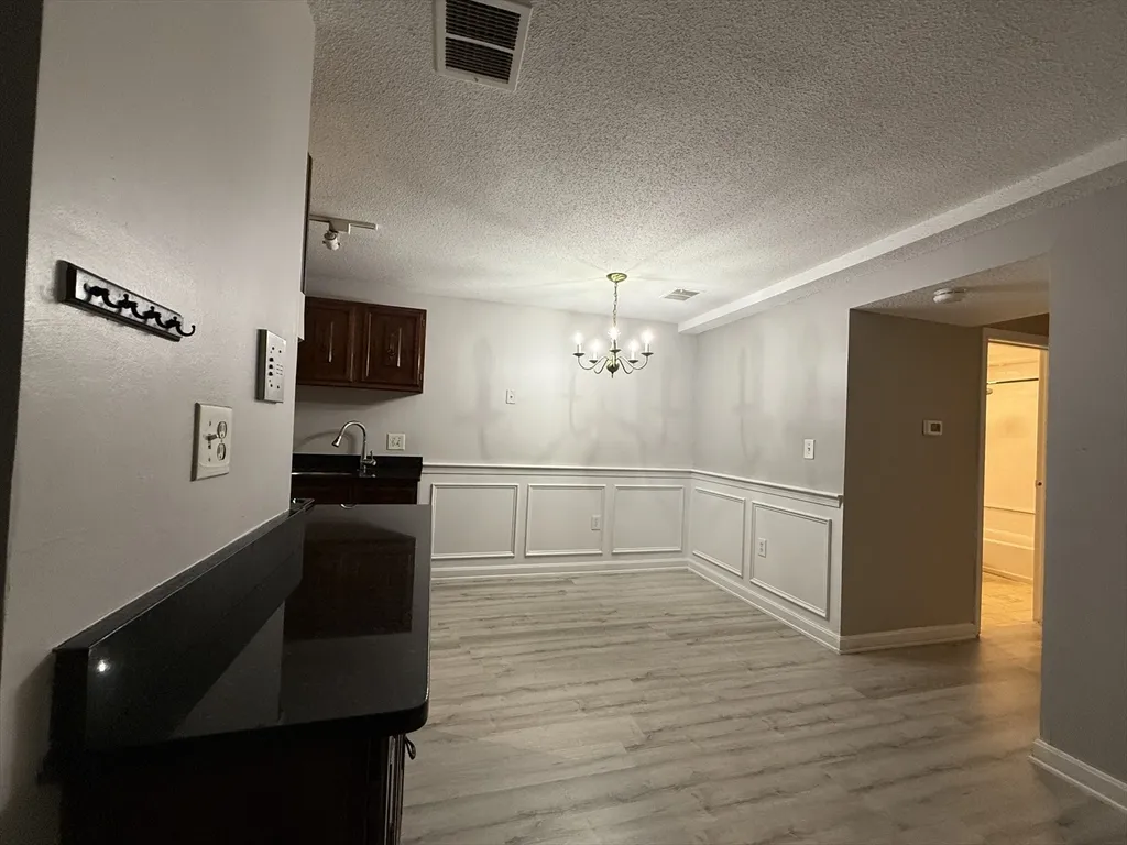 1 bed, 1 bath apartment for rent at 34 Walden Dr Unit 3, Natick — photo 5 of 37