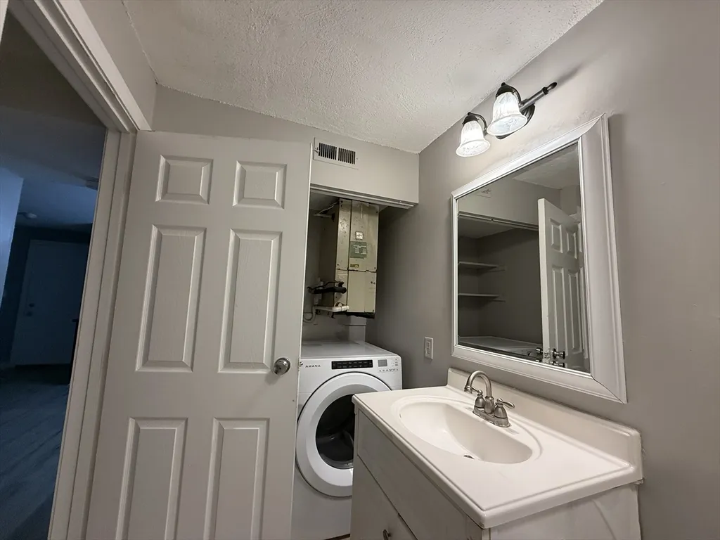 1 bed, 1 bath apartment for rent at 34 Walden Dr Unit 3, Natick — photo 15 of 37