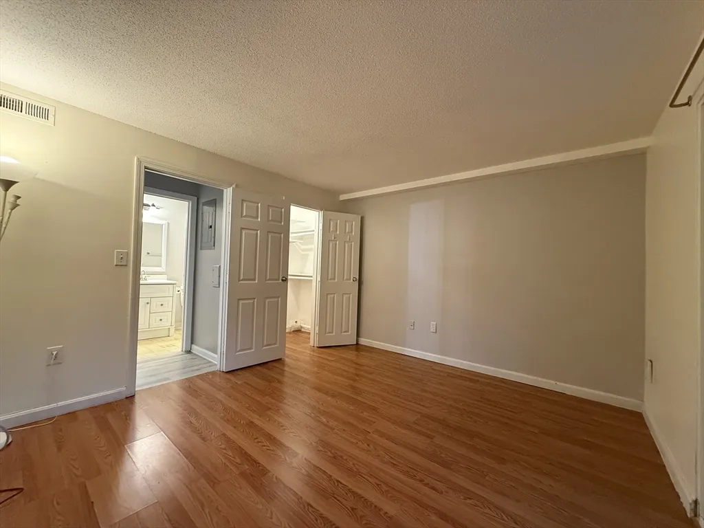 1 bed, 1 bath apartment for rent at 34 Walden Dr Unit 3, Natick — photo 35 of 37