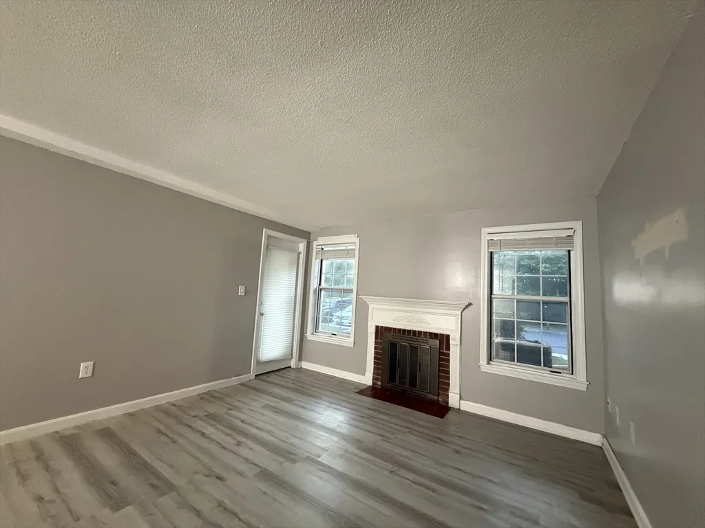1 bed, 1 bath apartment for rent at 34 Walden Dr Unit 3, Natick — photo 3 of 37