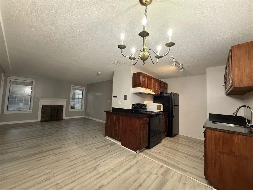 1 bed, 1 bath apartment for rent at 34 Walden Dr Unit 3, Natick — photo 28 of 37