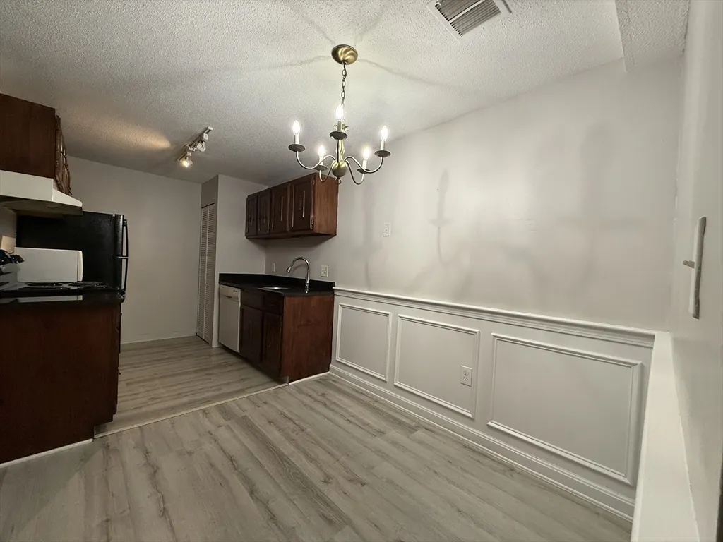 1 bed, 1 bath apartment for rent at 34 Walden Dr Unit 3, Natick — photo 27 of 37