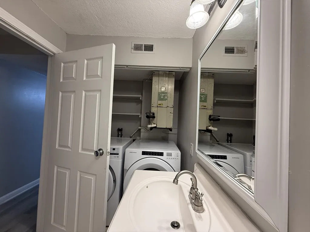 1 bed, 1 bath apartment for rent at 34 Walden Dr Unit 3, Natick — photo 31 of 37