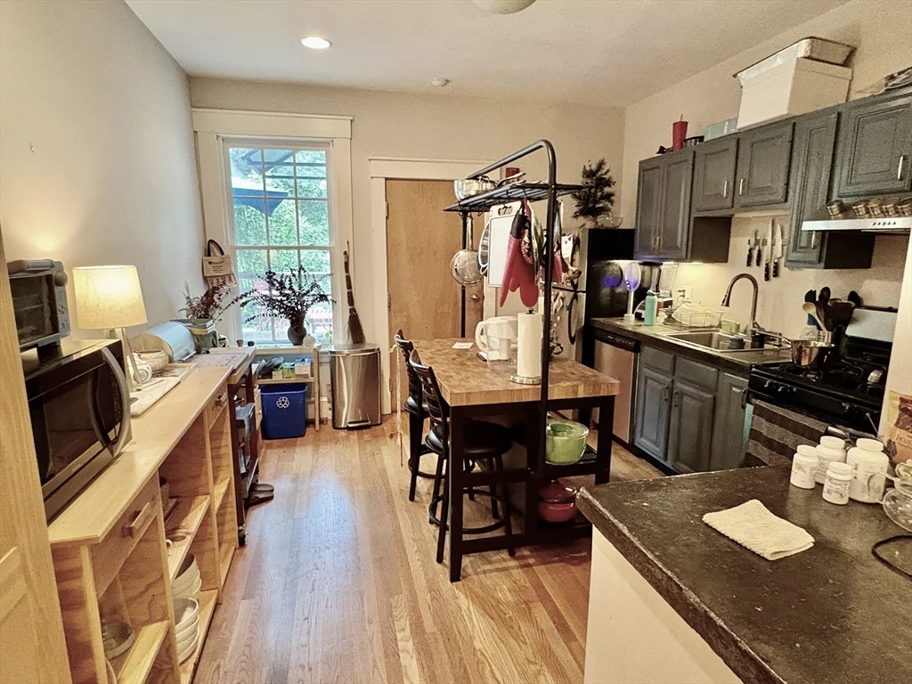 2 bed, 2 bath apartment for rent at 34 Walker St Unit 1, Neighborhood Nine — photo 2 of 6
