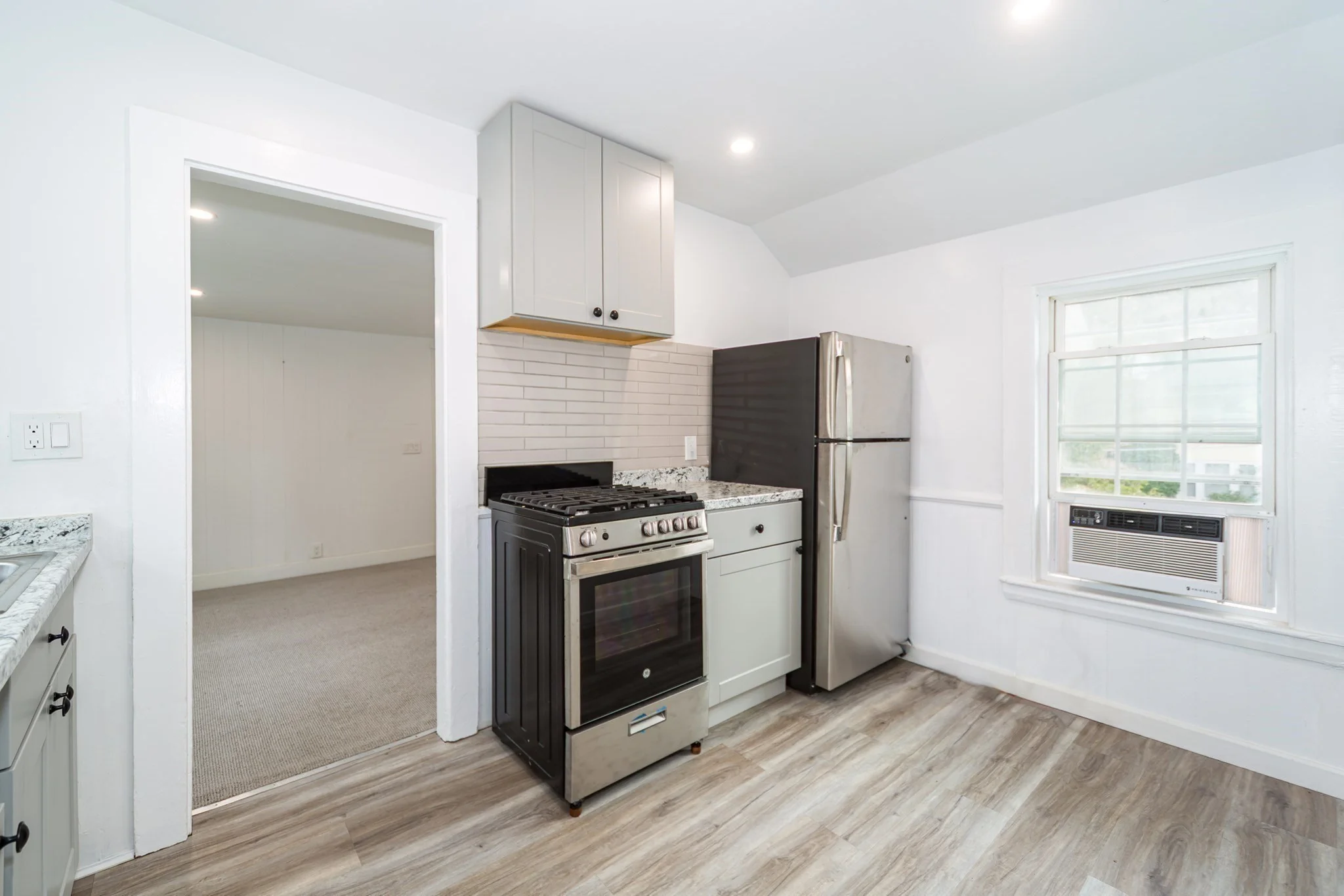 1 bed, 1 bath apartment for rent at 34 Walnut St Unit 4, Natick — photo 8 of 13