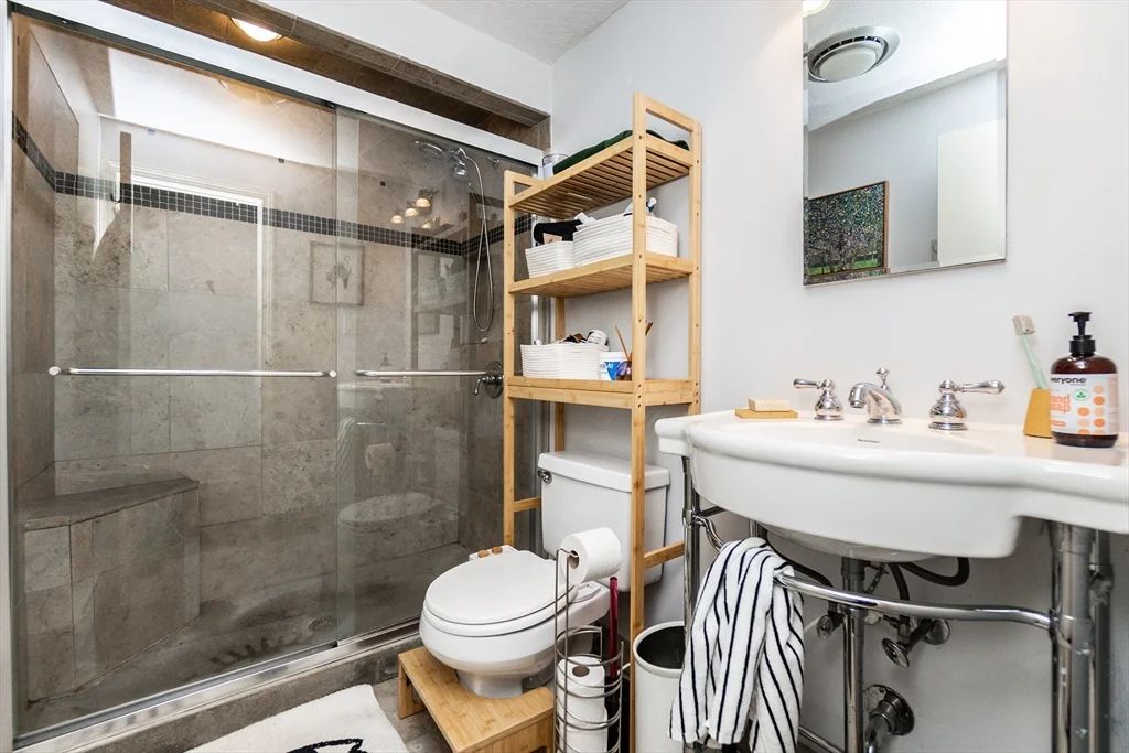 1 bed, 1 bath apartment for rent at 34 Washington St Unit 1A, Charlestown — photo 18 of 24