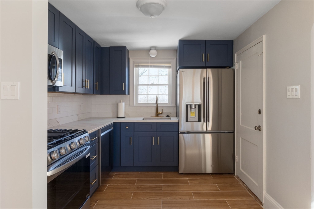 3 bed, 1 bath apartment for rent at 34 Weeks Ave Unit 34, Roslindale — photo 2 of 12