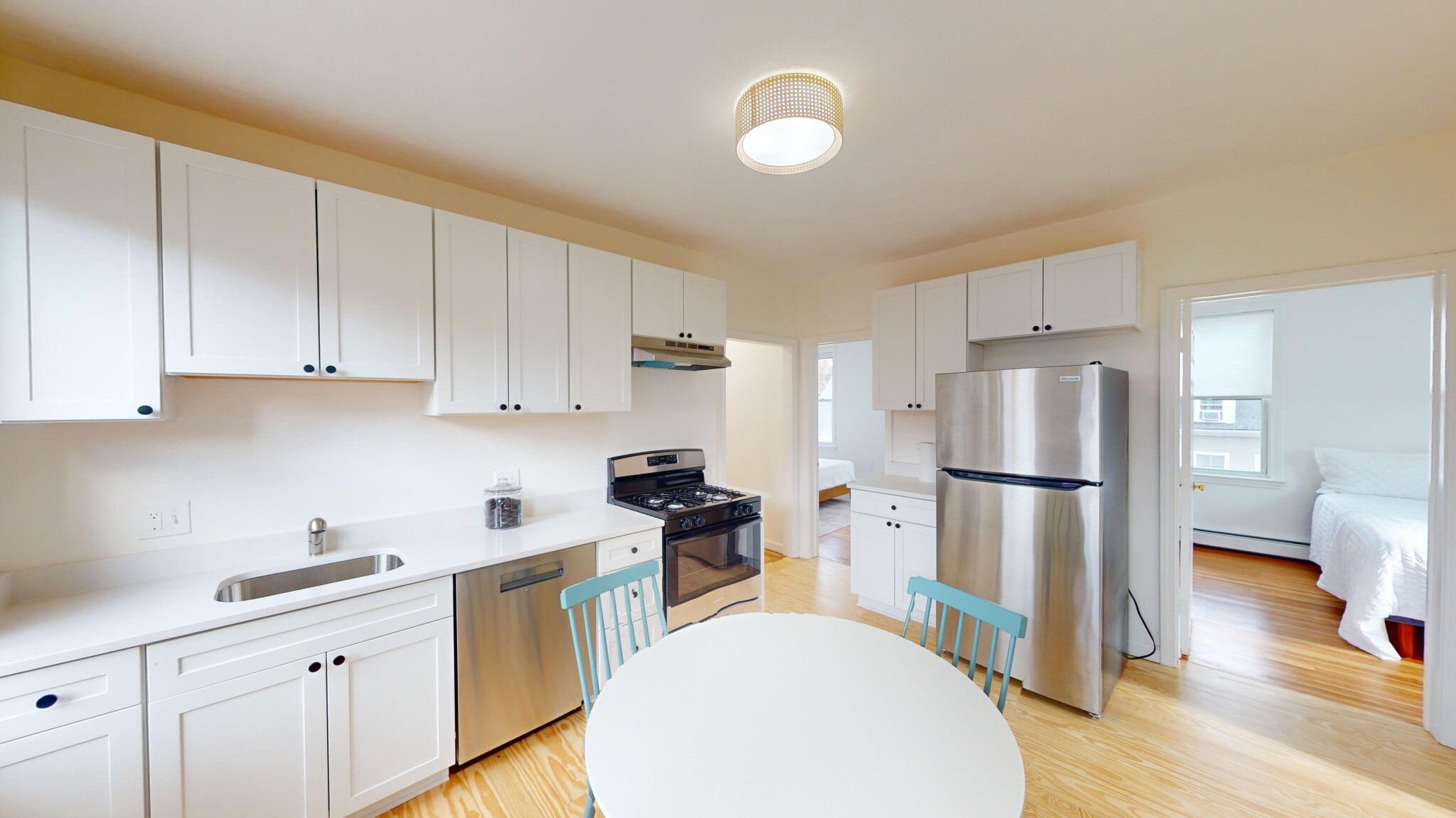 3 bed, 2 bath apartment for rent at 34 White Pl Unit 3, Brookline Village — photo 3 of 10