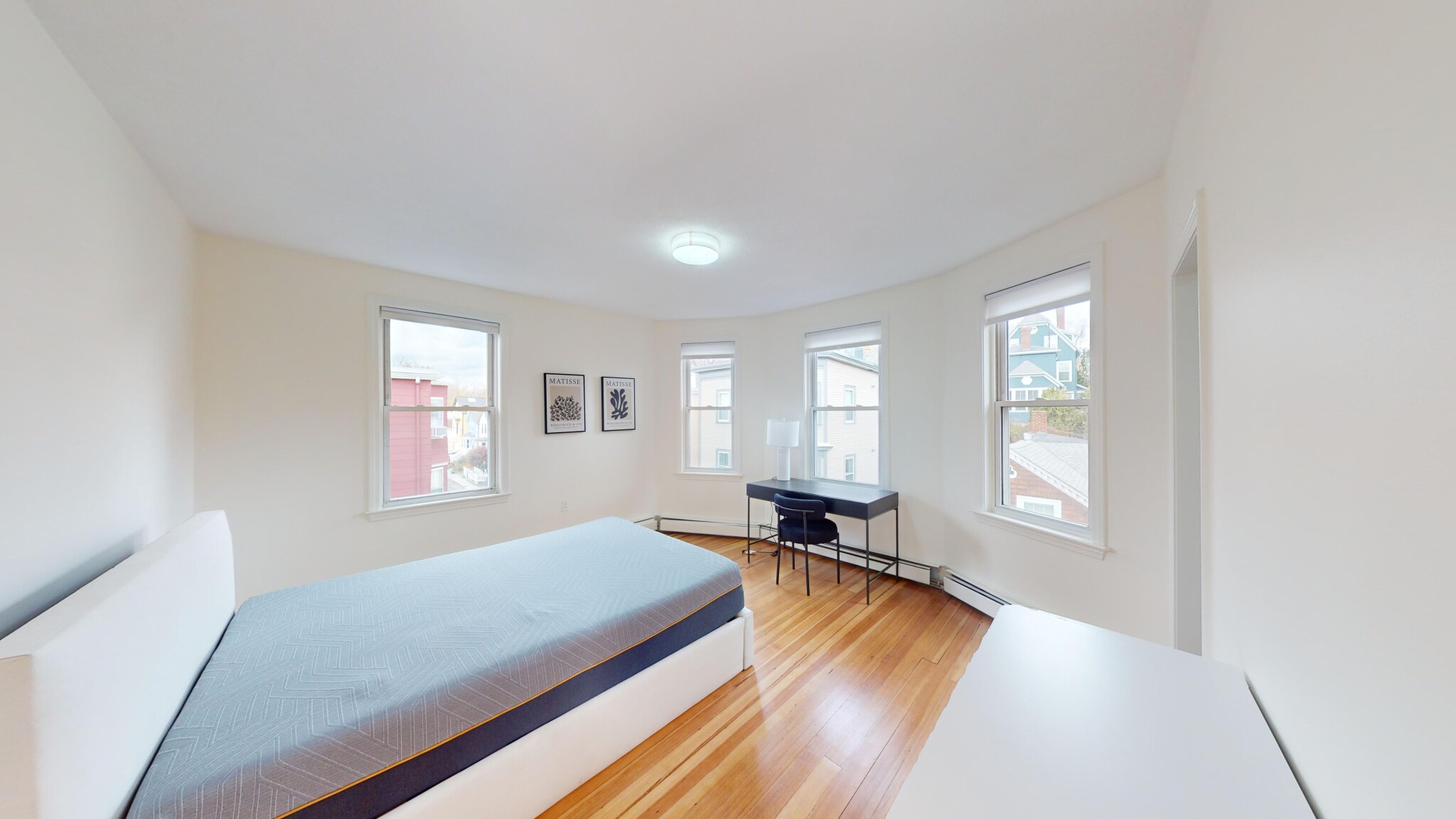 3 bed, 2 bath apartment for rent at 34 White Pl Unit 3, Brookline Village — photo 7 of 10