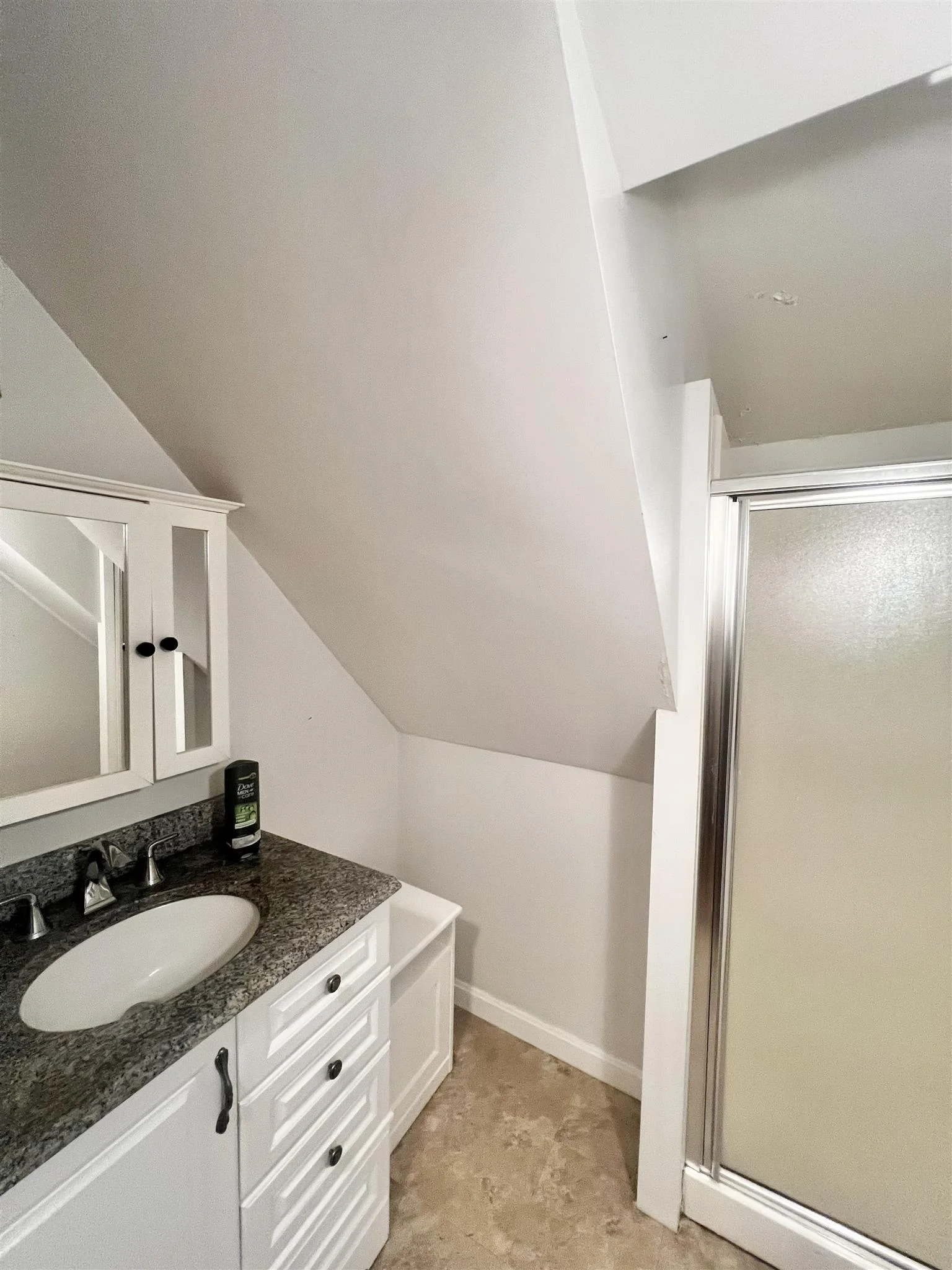 4.5 bed, 2 bath apartment for rent at 34 William St Unit 2, South Medford — photo 16 of 19