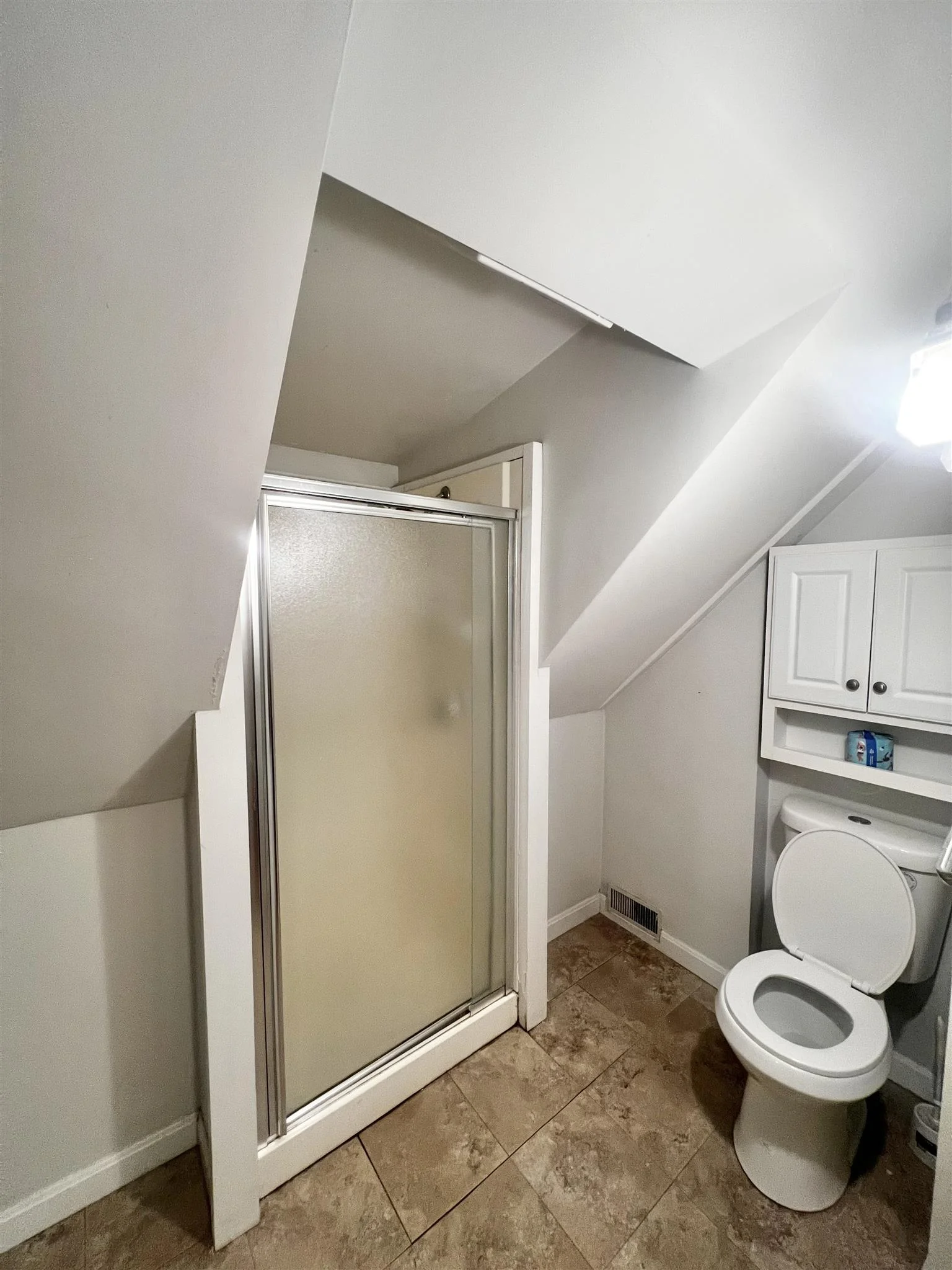 4.5 bed, 2 bath apartment for rent at 34 William St Unit 2, South Medford — photo 17 of 19