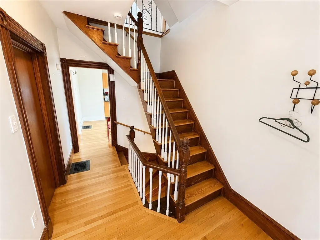 4 bed, 2 bath apartment for rent at 34 William St Unit 2, Tufts University — photo 17 of 22