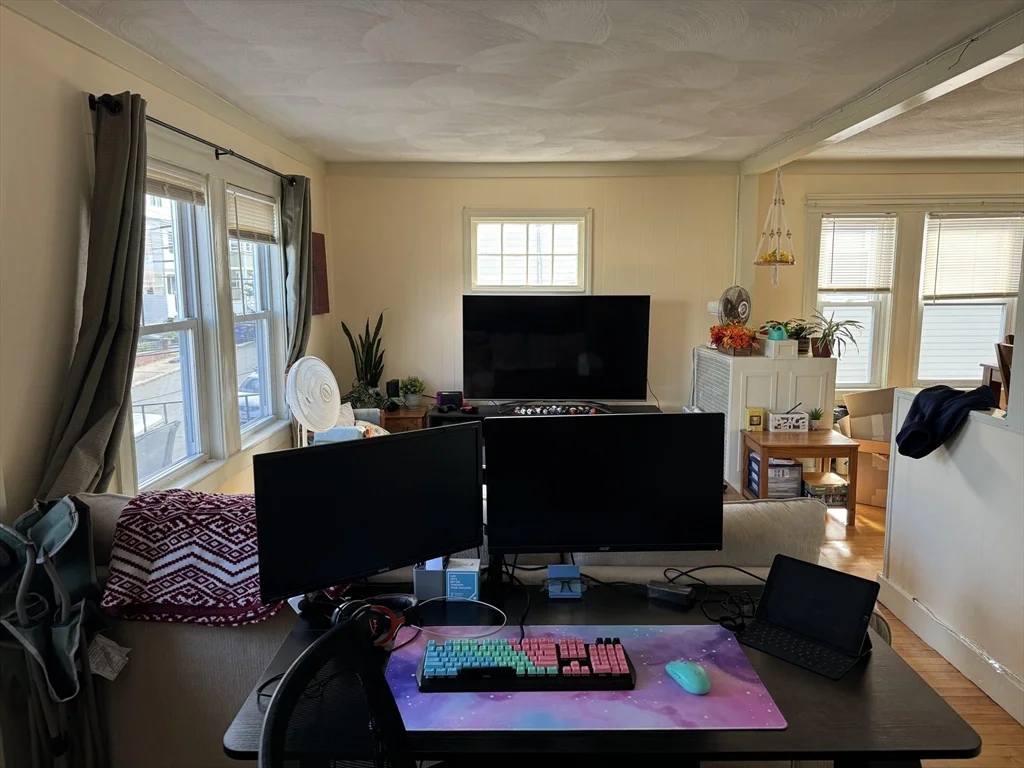2 bed, 1 bath apartment for rent at 34 Woods Ave Unit 2, West Somerville — photo 6 of 11
