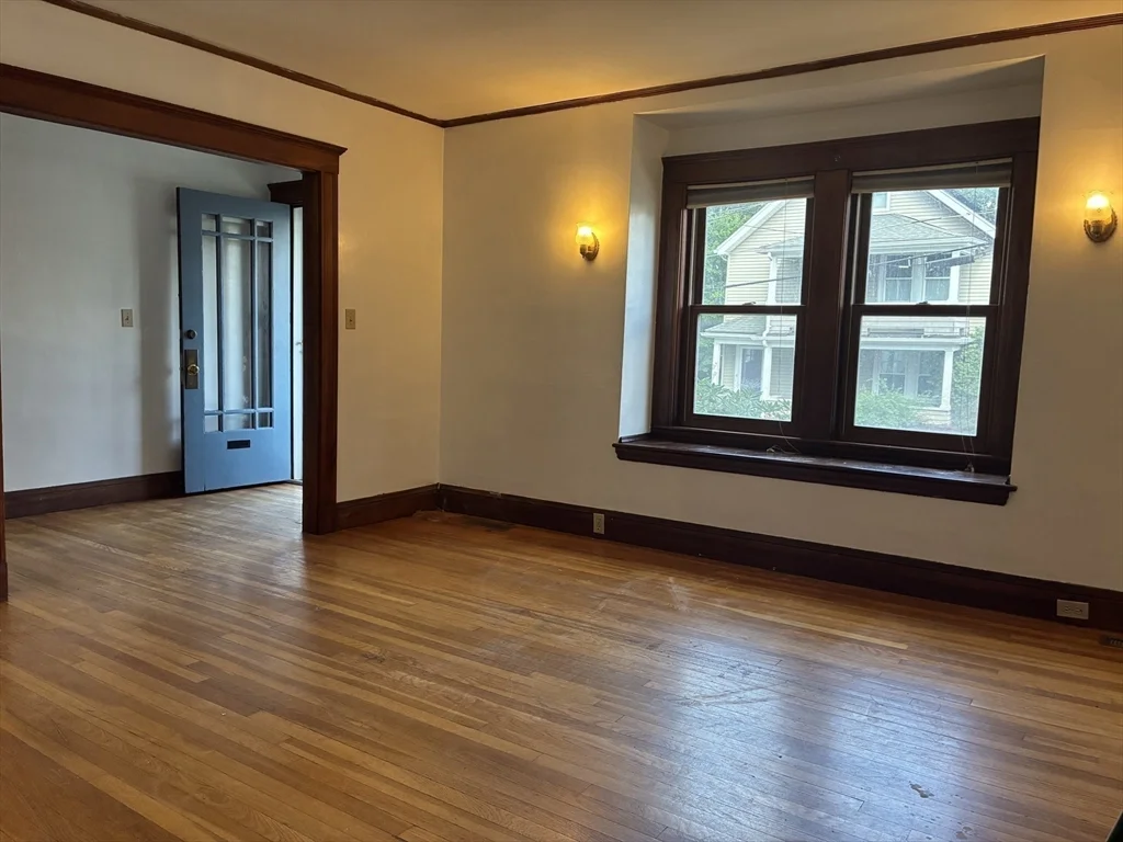 2 bed, 1 bath apartment for rent at 34 Worcester St Unit 34, Belmont — photo 2 of 22