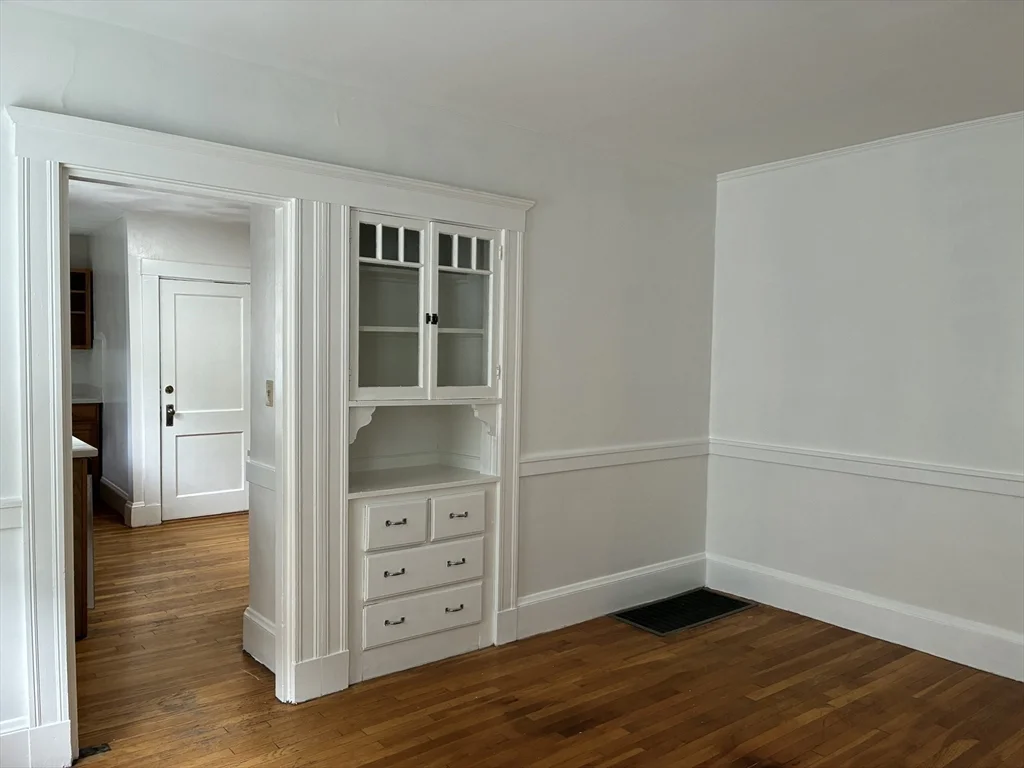 2 bed, 1 bath apartment for rent at 34 Worcester St Unit 34, Belmont — photo 9 of 22