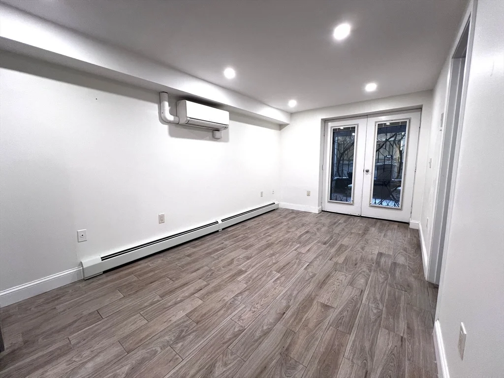 1 bed, 1 bath apartment for rent at 34 Yarmouth St Unit 1, South End — photo 5 of 27