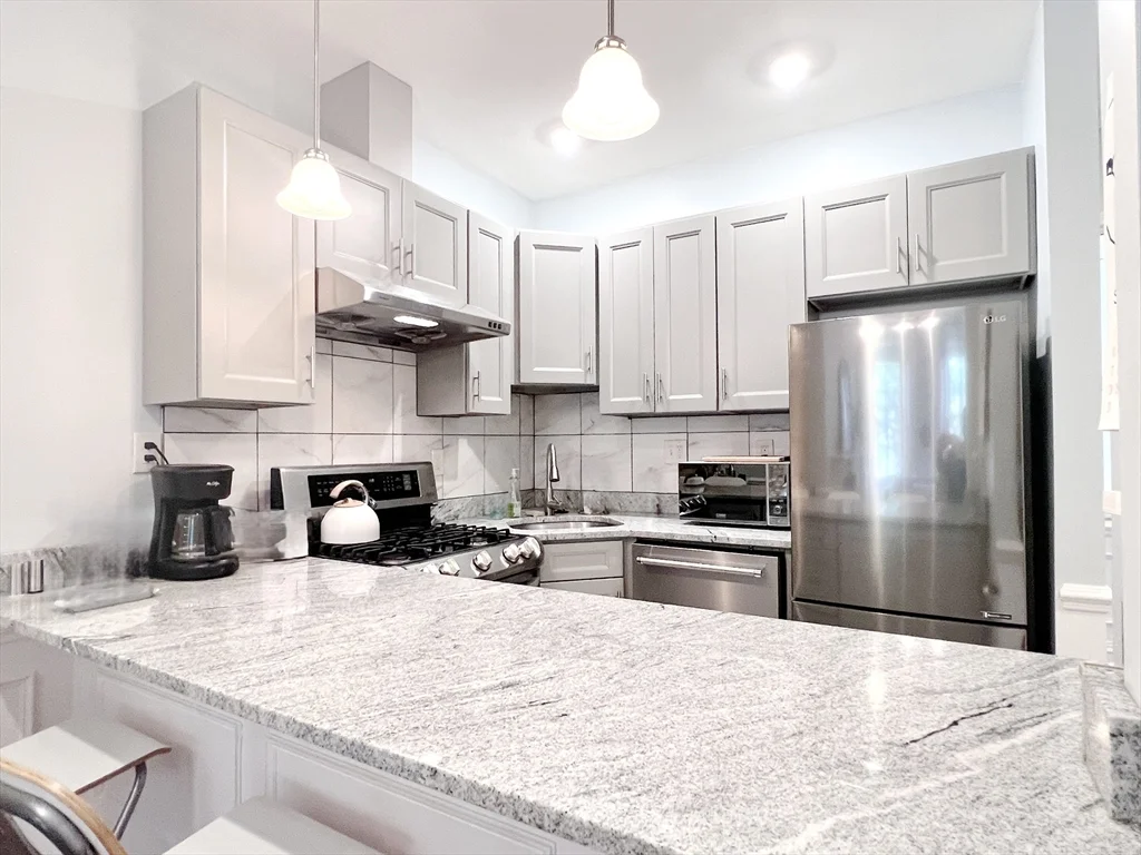 1 bed, 1 bath apartment for rent at 34 Yarmouth St Unit 3, South End — photo 7 of 32