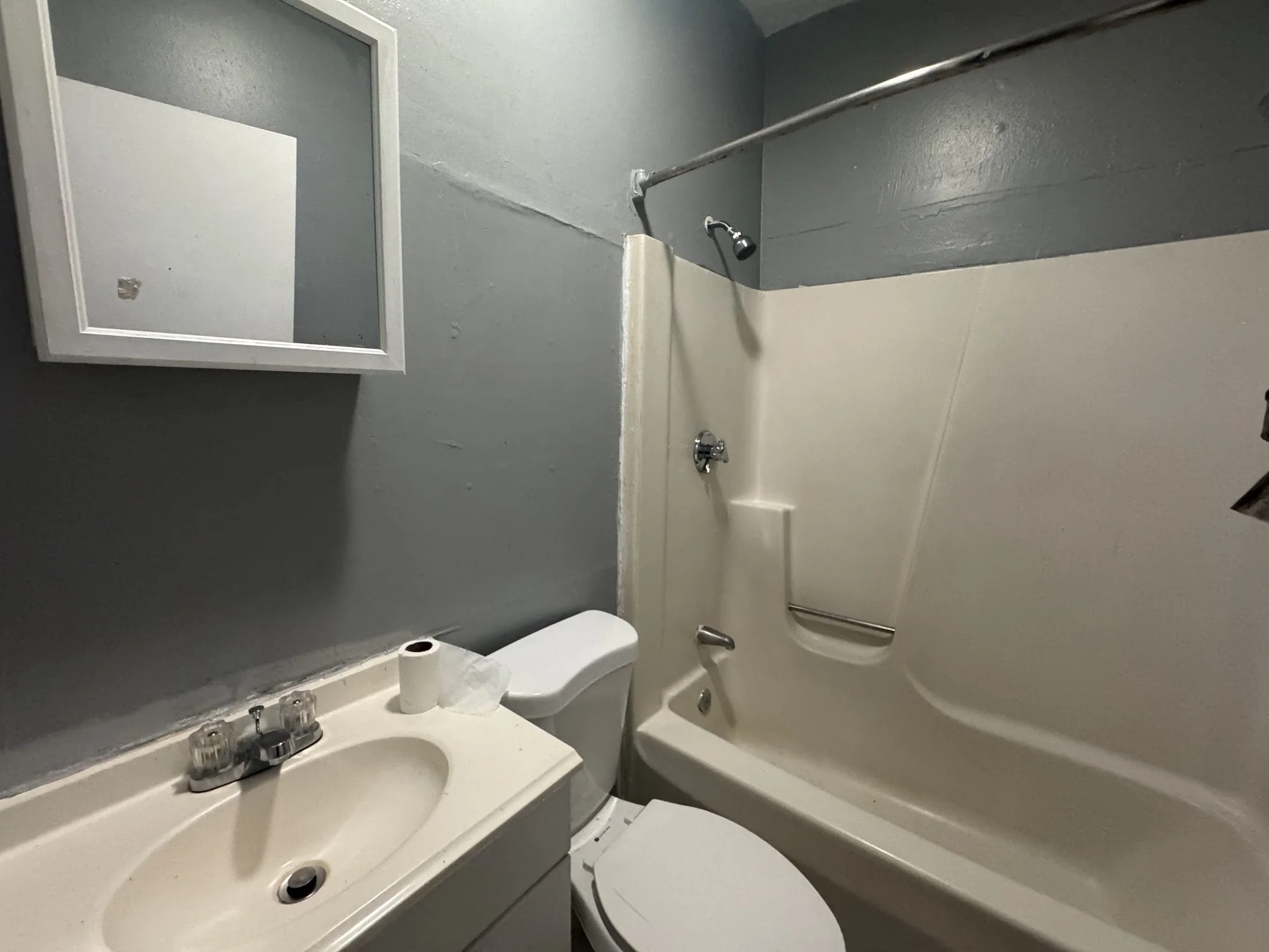 2 bed, 1 bath apartment for rent at 340 Appleton St Unit 2, Holyoke — photo 9 of 10