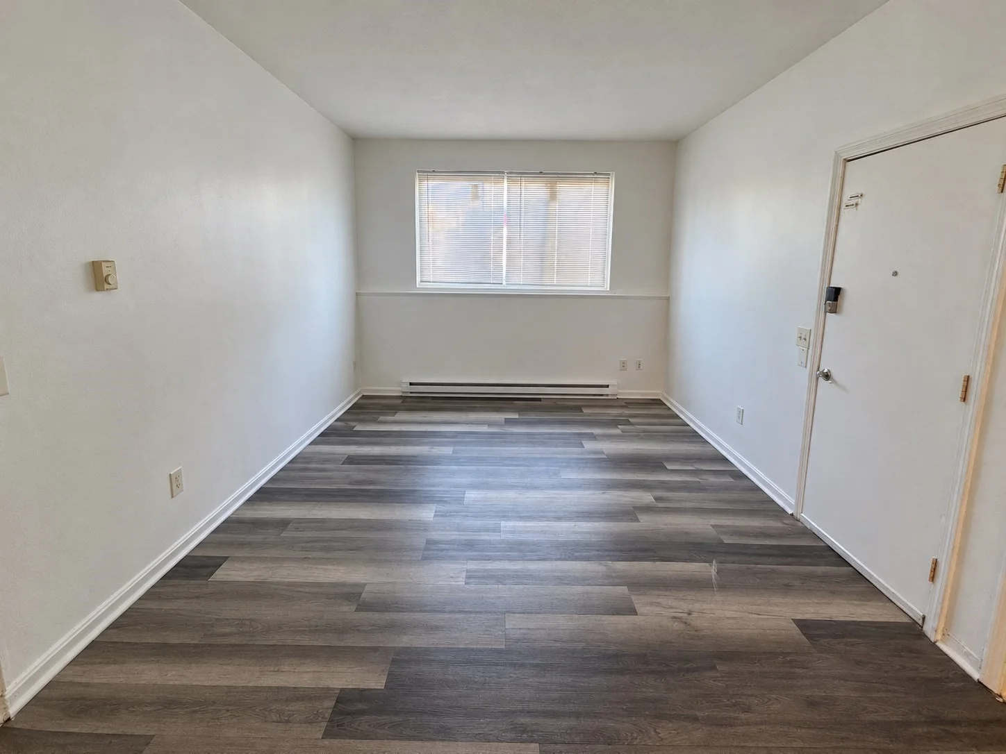 2 bed, 1 bath apartment for rent at 340 Appleton St Unit 2, Holyoke — photo 4 of 10
