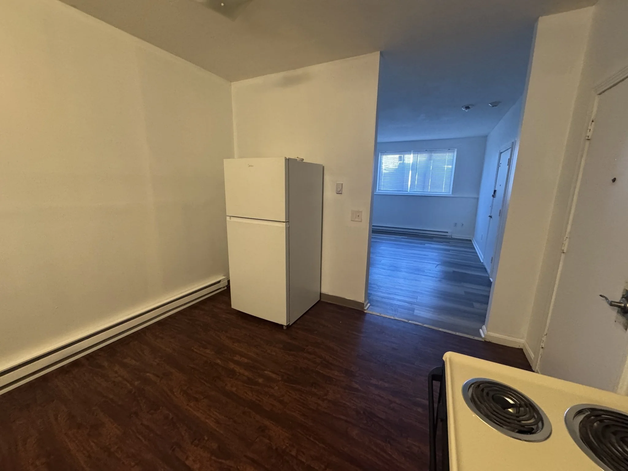 2 bed, 1 bath apartment for rent at 340 Appleton St Unit 2, Holyoke — photo 7 of 10