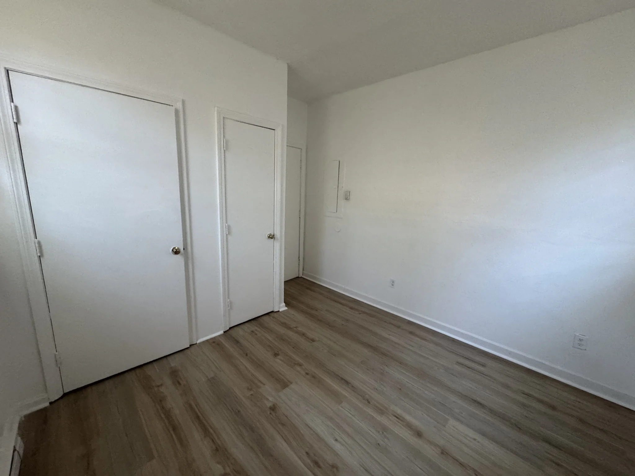 2 bed, 1 bath apartment for rent at 340 Appleton St Unit 2, Holyoke — photo 8 of 10