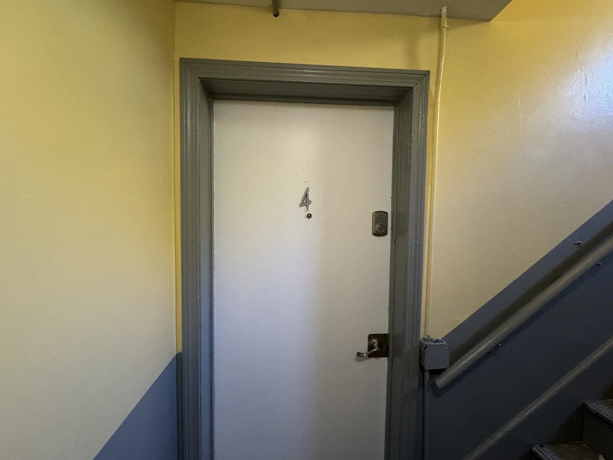 2 bed, 1 bath apartment for rent at 340 Appleton St Unit 4, Holyoke — photo 2 of 10