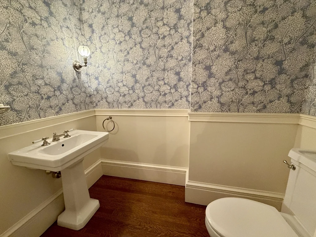 3 bed, 2 bath apartment for rent at 340 Beacon St Unit 2/3, Back Bay — photo 7 of 16