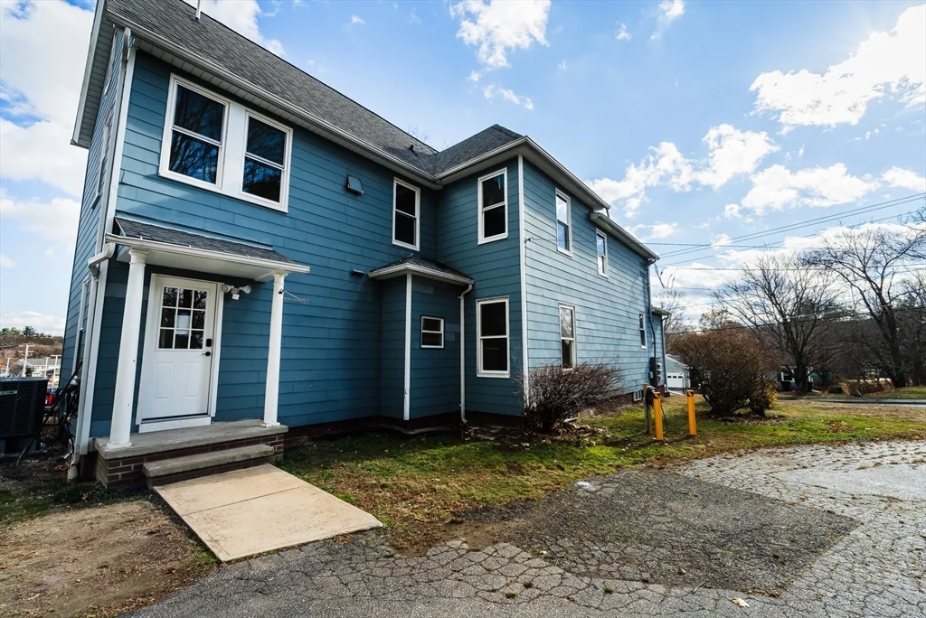 2 bed, 1 bath apartment for rent at 340 East Main St Unit 2, East Brookfield — photo 2 of 19