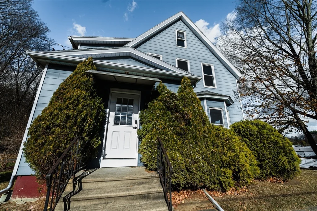 2 bed, 1 bath apartment for rent at 340 East Main St Unit 2, East Brookfield — photo 1 of 19