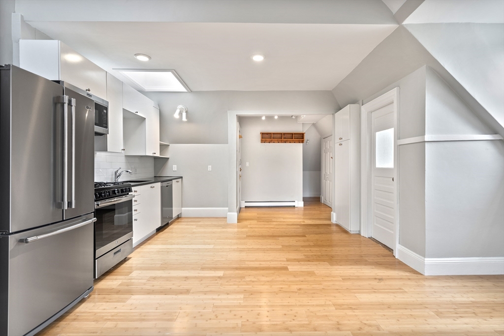 1 bed, 1 bath apartment for rent at 340 Harvard St Unit 4, Cambridge — photo 3 of 18