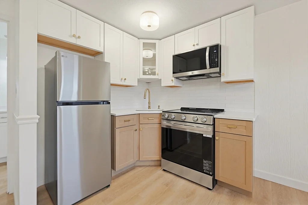 Studio bed, 1 bath apartment for rent at 340 Main St Unit 206, Melrose — photo 6 of 15