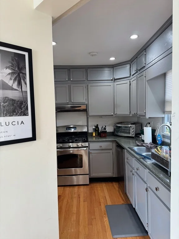 2 bed, 1 bath apartment for rent at 340 Putnam Ave Unit 2, Cambridgeport — photo 5 of 19