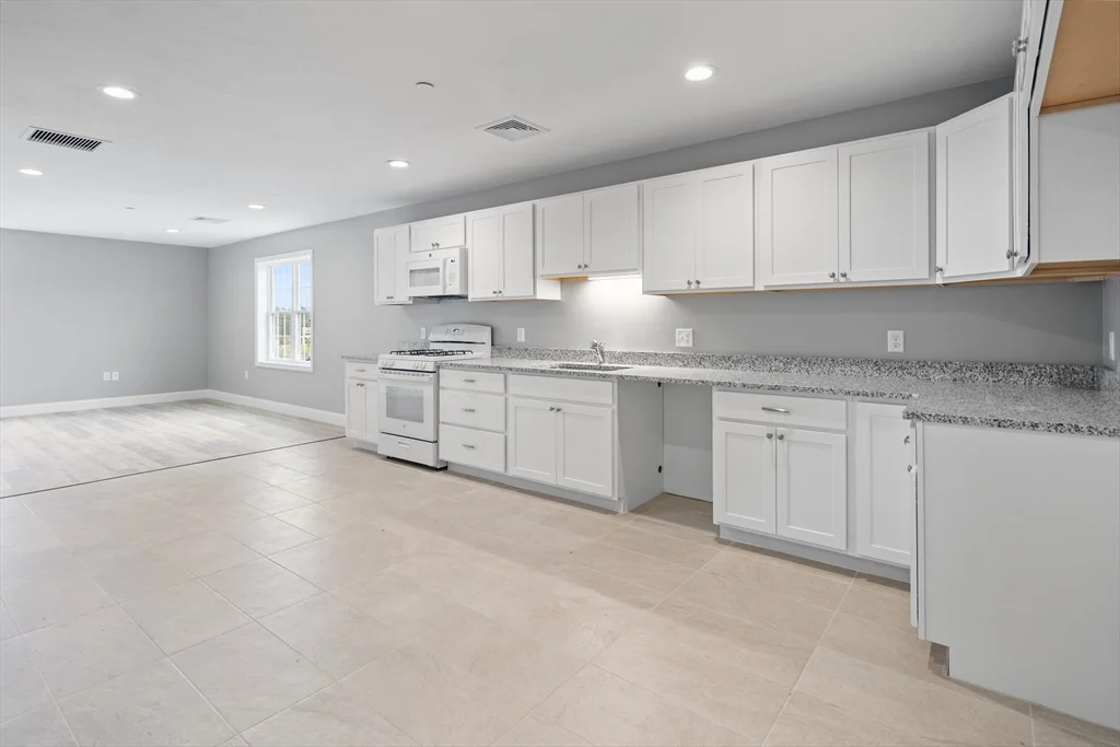 2 bed, 1 bath apartment for rent at 340 Scenic Hwy Unit 202, Buzzards Bay — photo 4 of 12