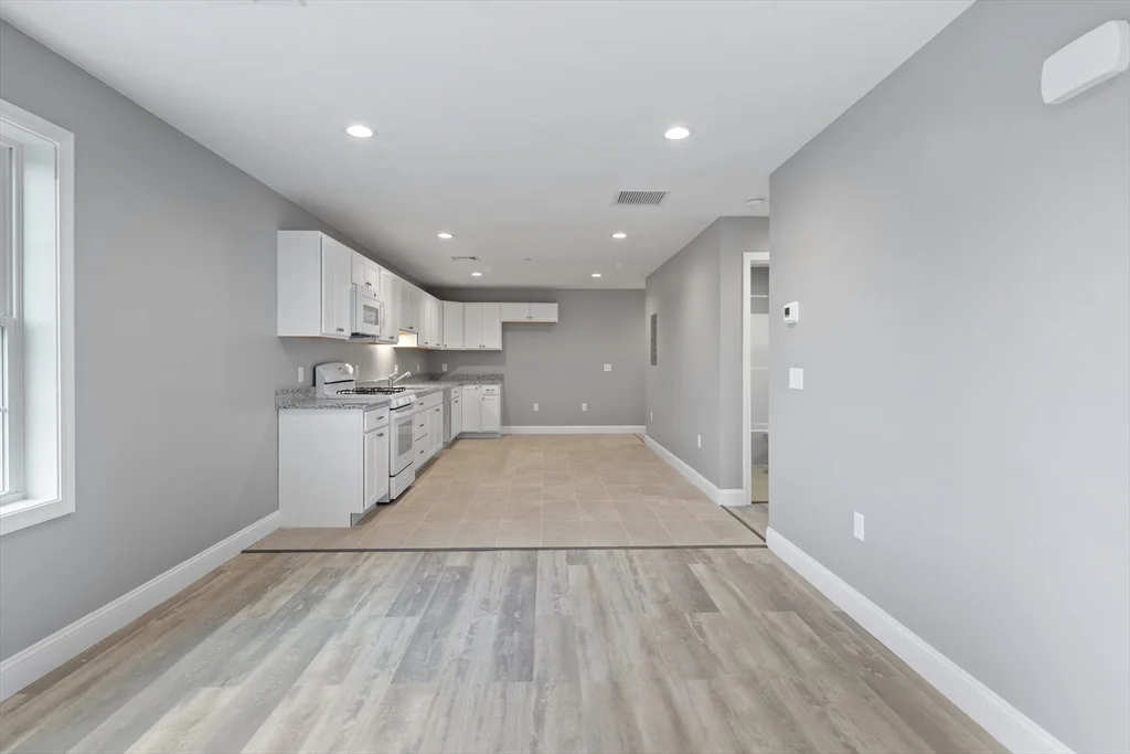 2 bed, 1 bath apartment for rent at 340 Scenic Hwy Unit 203, Buzzards Bay — photo 3 of 12