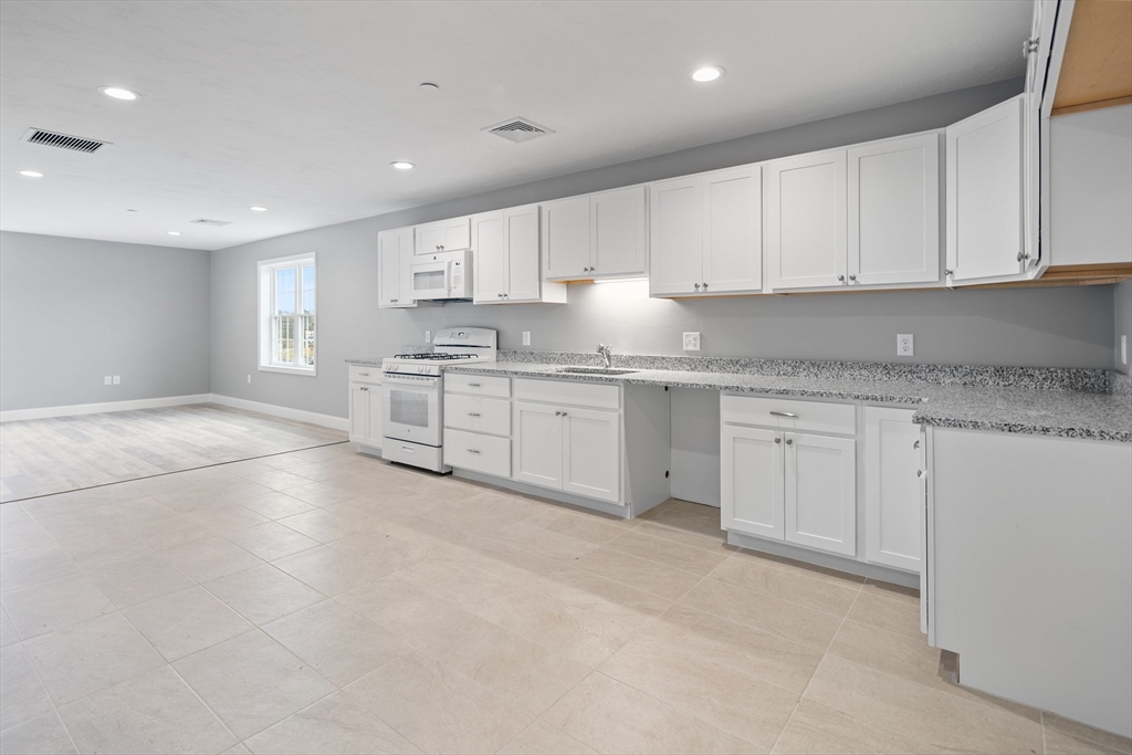 2 bed, 1 bath apartment for rent at 340 Scenic Hwy Unit 204, Buzzards Bay — photo 4 of 12